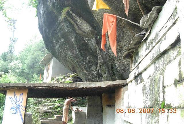 Photos or Pictures or Images of Kalpeshwar Temple , Joshimath 