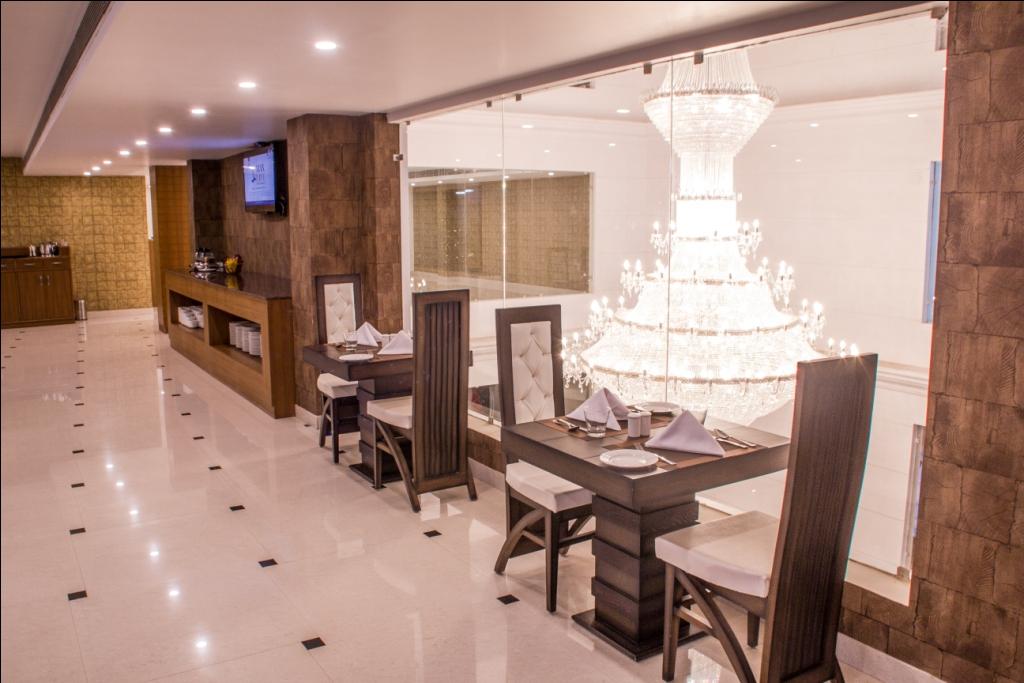 Hotel JSR Continental