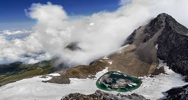 Trekking in Roopkund trek trekking tour Packages